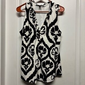 White House Black Market Floral Patterned Sleeveless Blouse